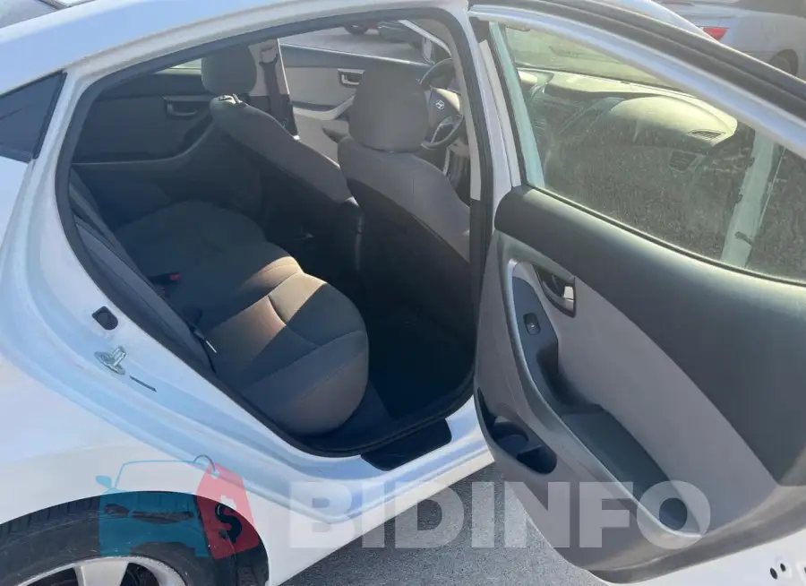5NPDH4AE8FH584820 Photo# 6