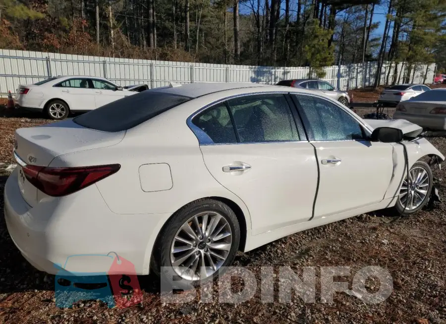 JN1EV7BPXMM703178 Photo# 3