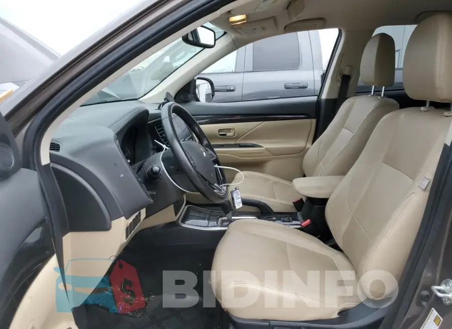 JA4AD3A36JZ014611 Photo# 7