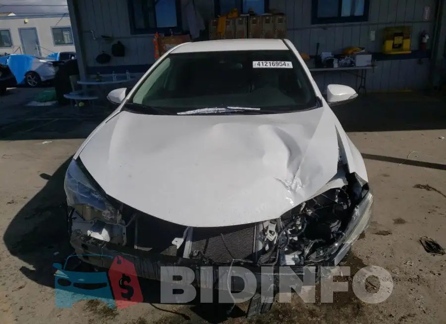 2T1BURHE4JC082002 Photo# 5