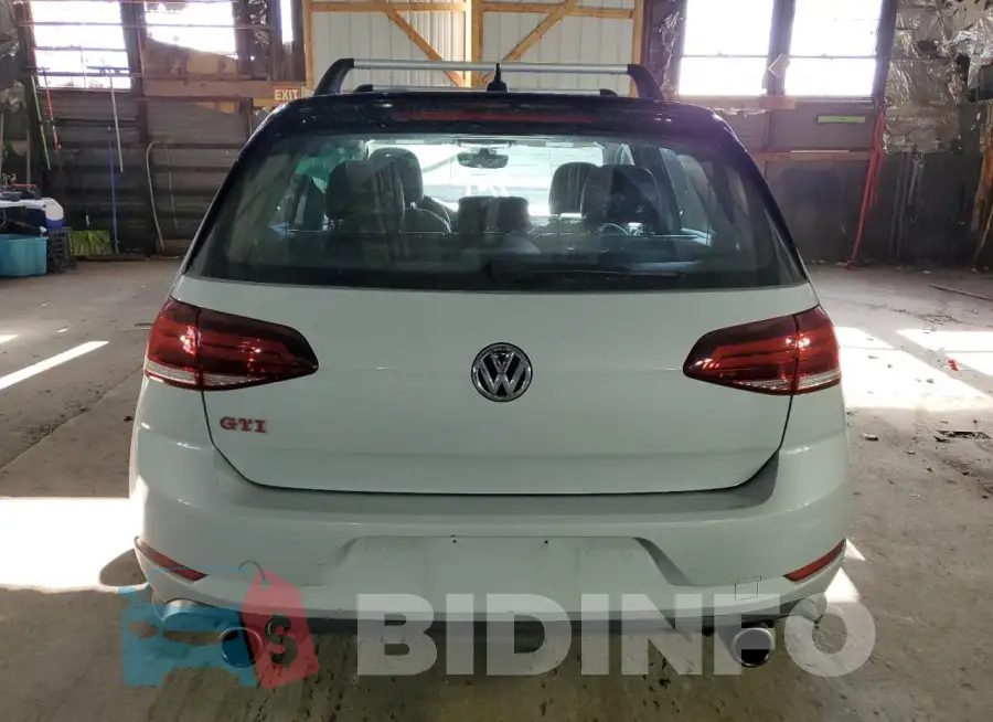 3VW5T7AU3MM008858 Photo# 6