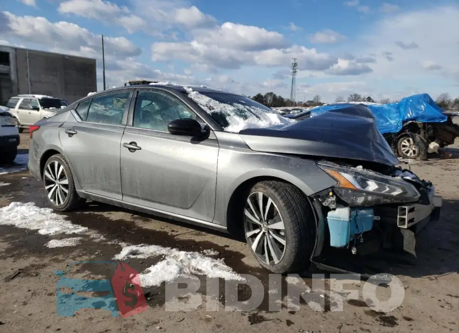 1N4BL4CV3MN304842 Photo# 4