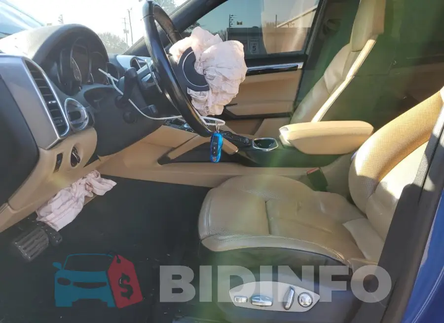 WP1AB2A20HLA52392 Photo# 7