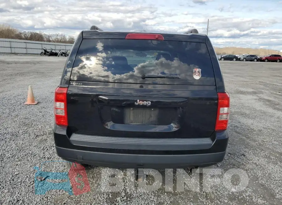 1C4NJPBB7FD371426 Photo# 6