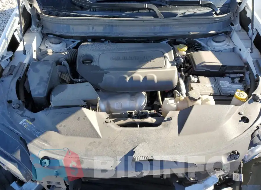 1C4PJLCB0MD169685 Photo# 12