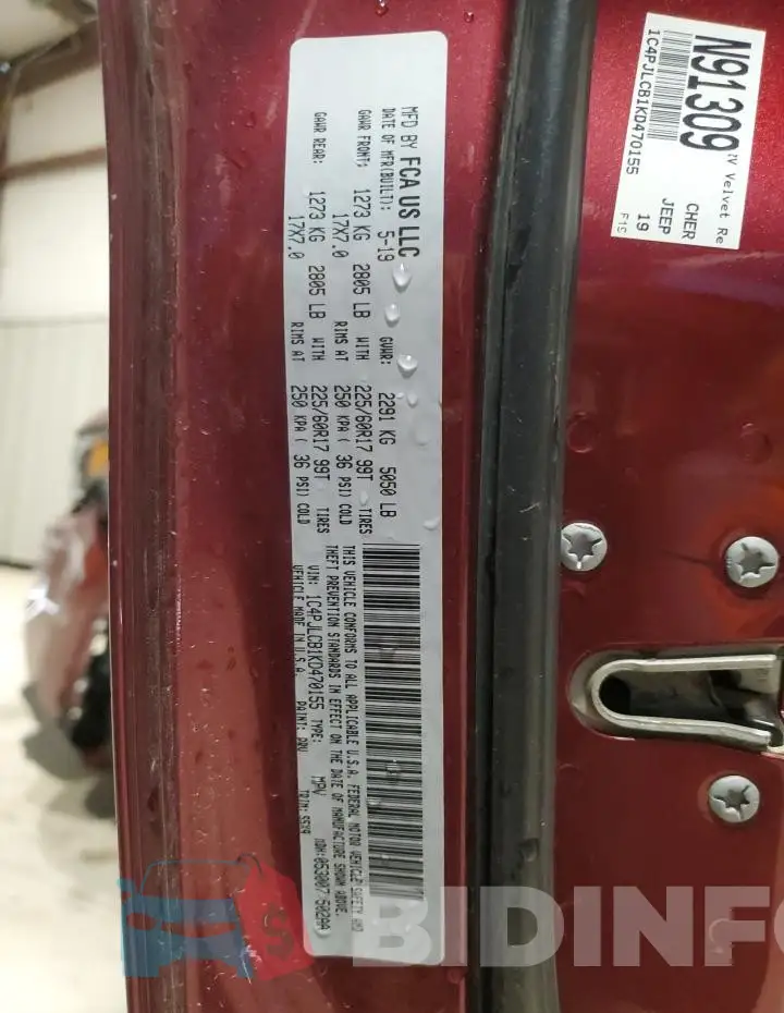 1C4PJLCB1KD470155 Photo# 13