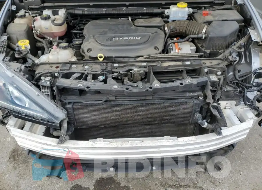 2C4RC1H75JR262352 Photo# 11