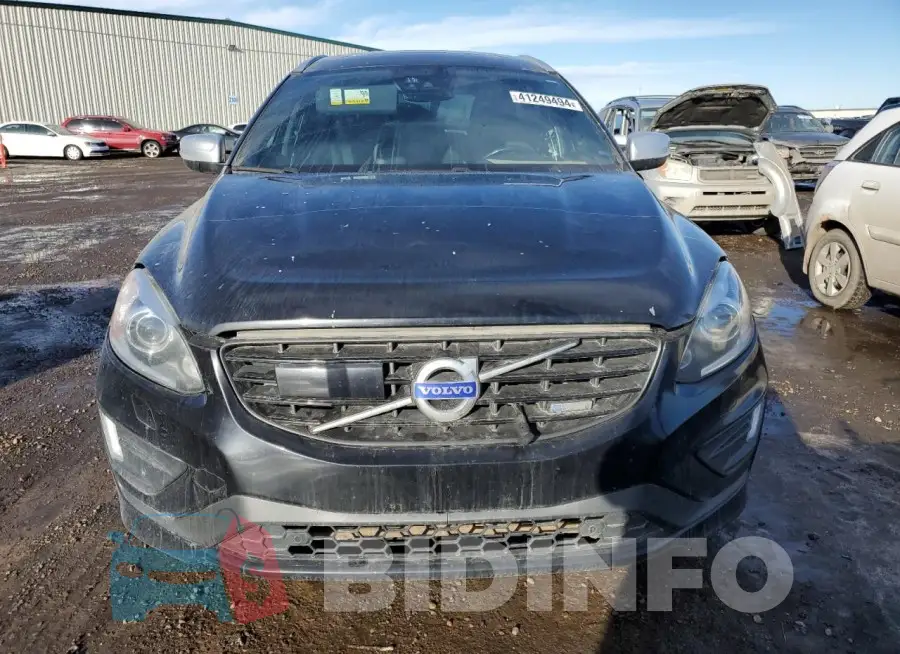 YV4902RS8F2656710 Photo# 5