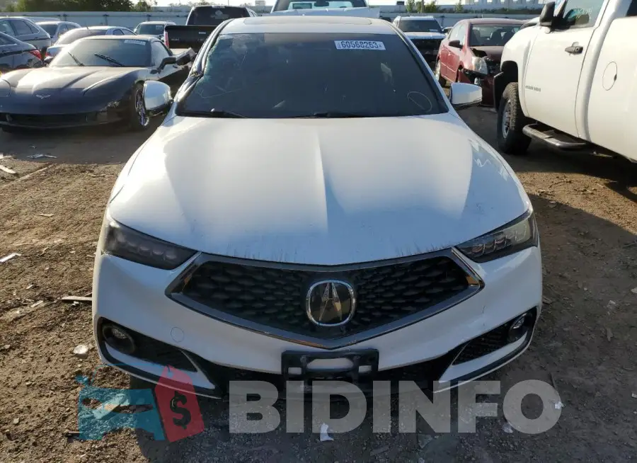 19UUB3F60JA004474 Photo# 5
