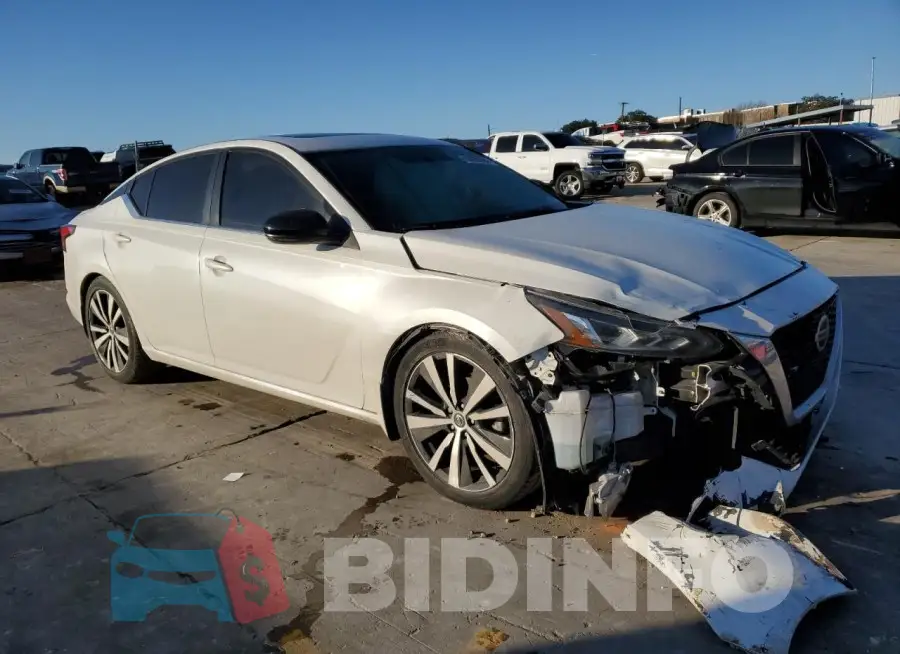 1N4BL4CV5KC249965 Photo# 4