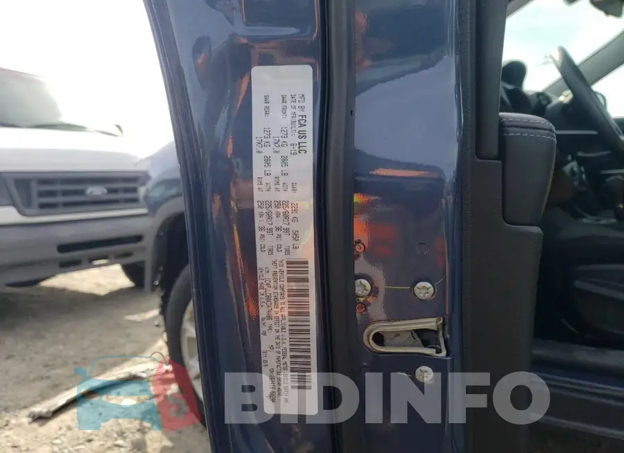 1C4PJLCB0KD474486 Photo# 13