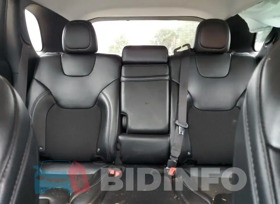 1C4PJLLB5KD154435 Photo# 10