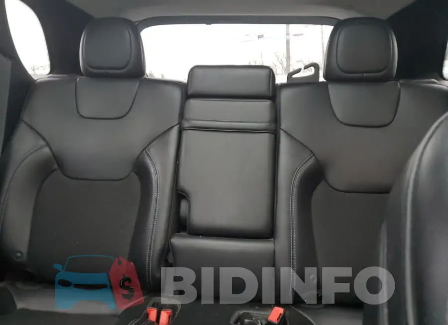 1C4PJMLB4KD252409 Photo# 10