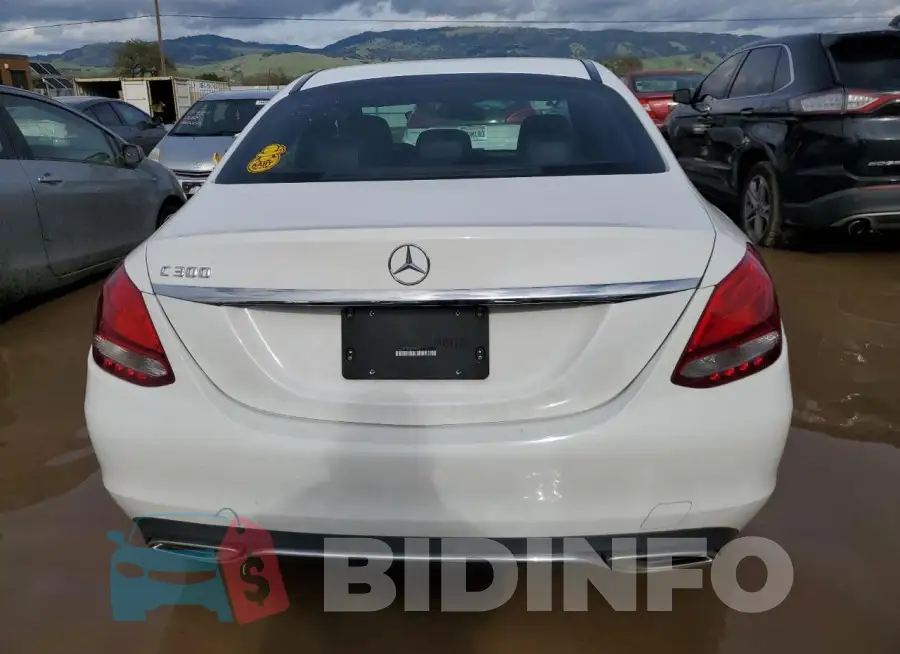 55SWF4JB3JU253363 Photo# 6