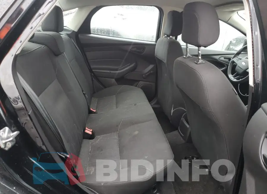 1FADP3E26GL215129 Photo# 10