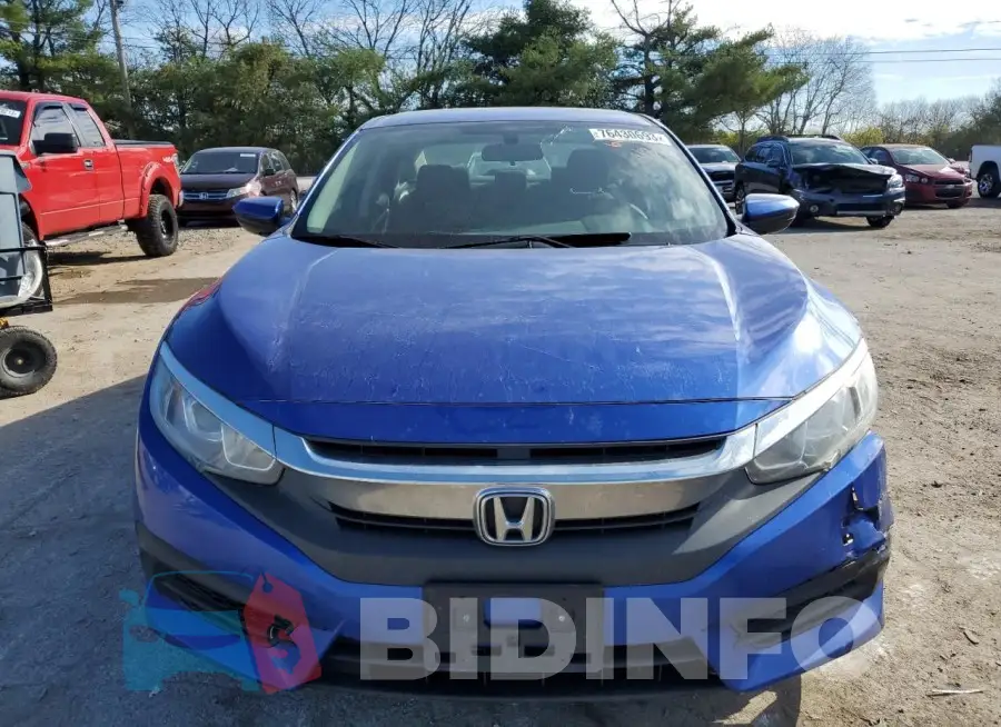 19XFC2F53GE206639 Photo# 5