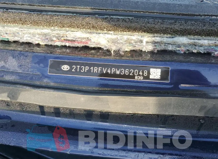 2T3P1RFV4PW362048 Photo# 14