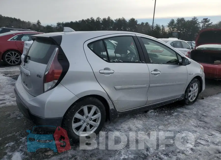 JTDKDTB32H1595574 Photo# 3