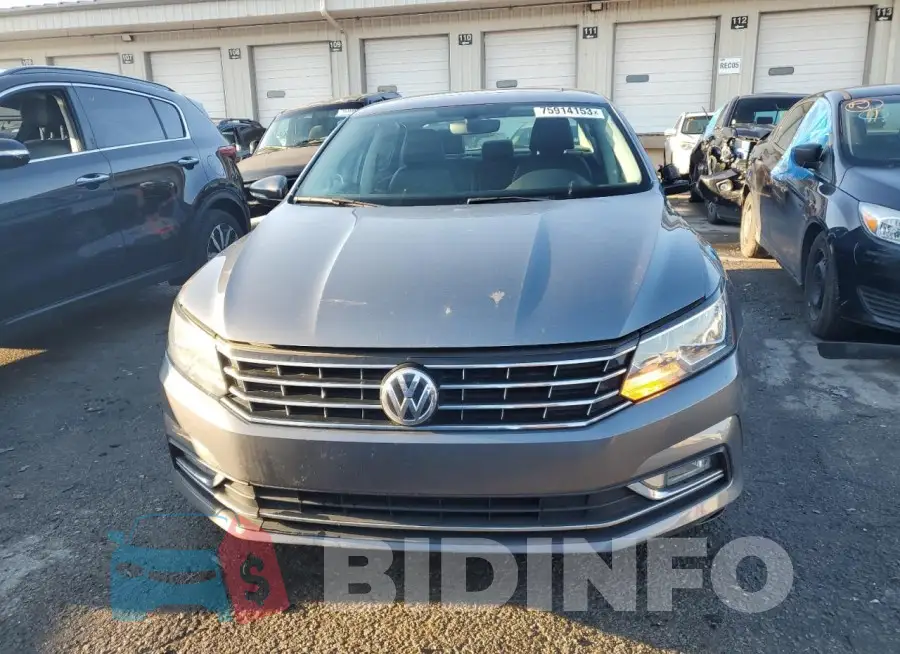 1VWBS7A31GC057544 Photo# 5