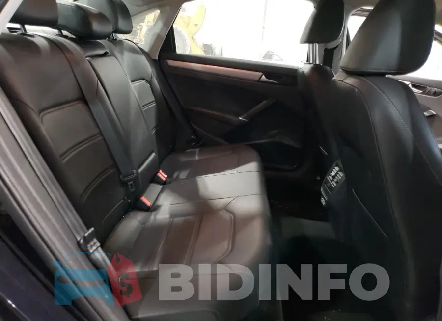 1VWSA7A33MC009624 Photo# 10