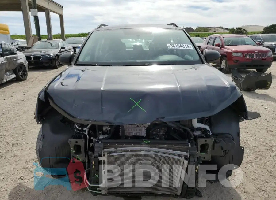 3VVCX7B22NM028162 Photo# 5