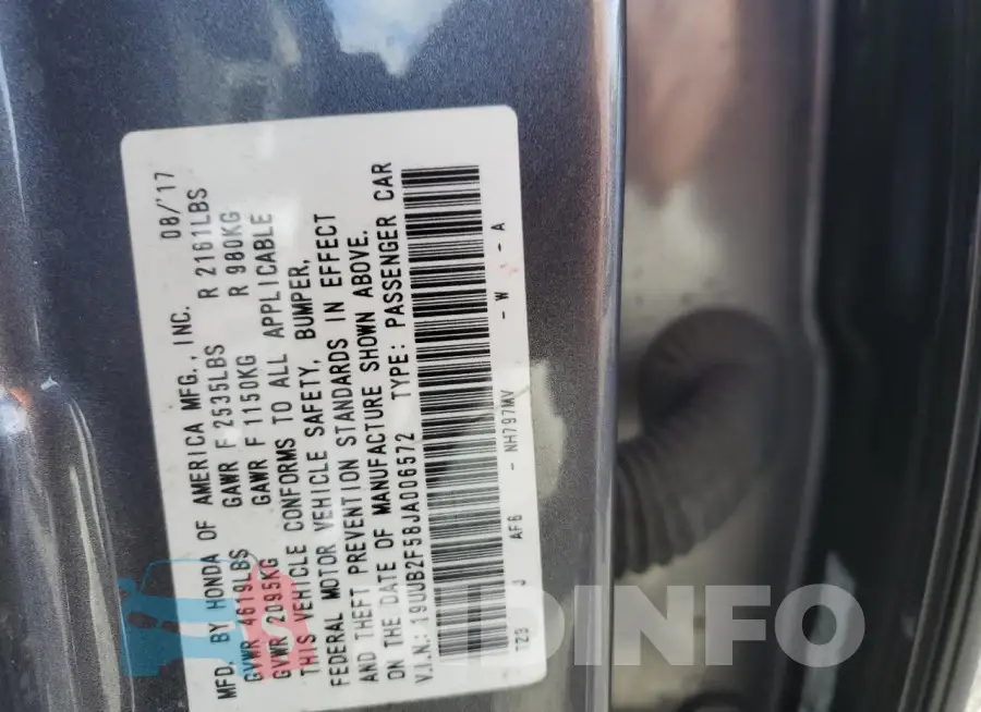 19UUB2F58JA006572 Photo# 12