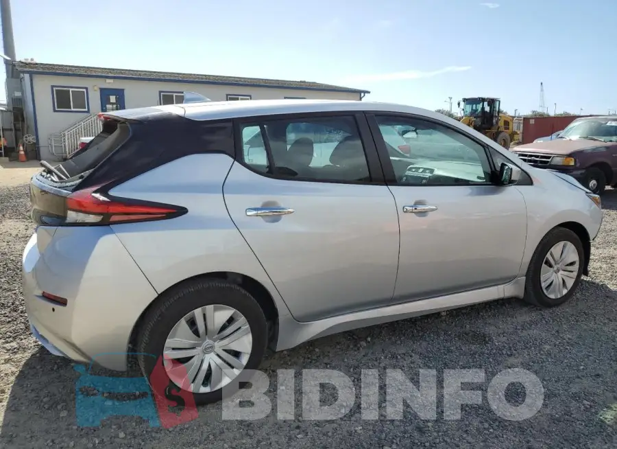 1N4AZ1BV1PC561122 Photo# 3