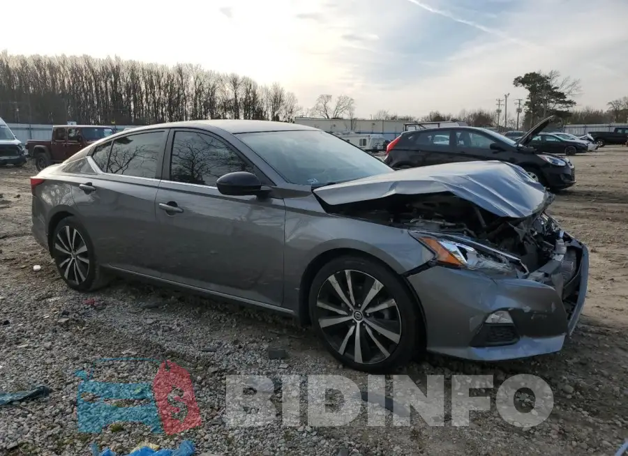 1N4BL4CV9LC174222 Photo# 4
