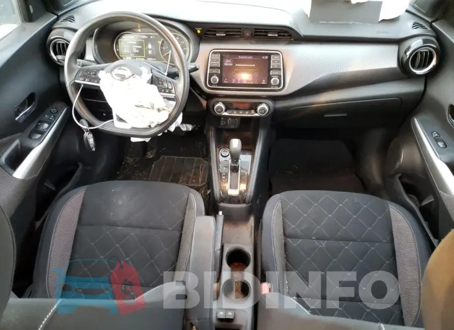 3N1CP5CU1JL537357 Photo# 8