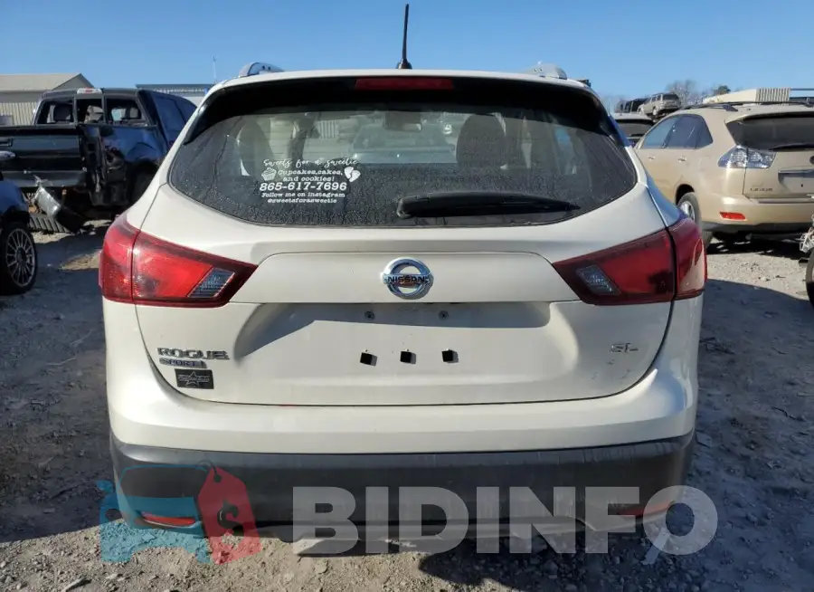 JN1BJ1CPXHW019882 Photo# 6