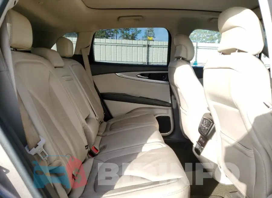 2LMPJ6K98KBL17049 Photo# 11