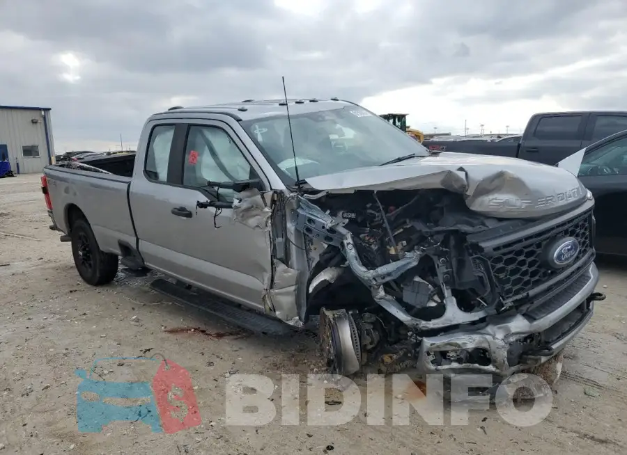 1FT8X2BN2PEC61632 Photo# 4