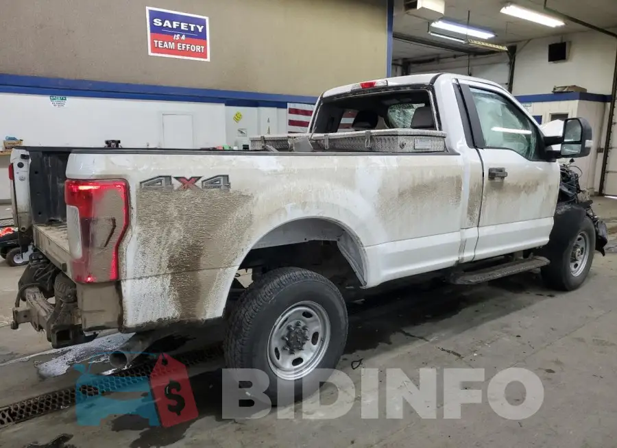1FTBF2B67KEF23137 Photo# 3