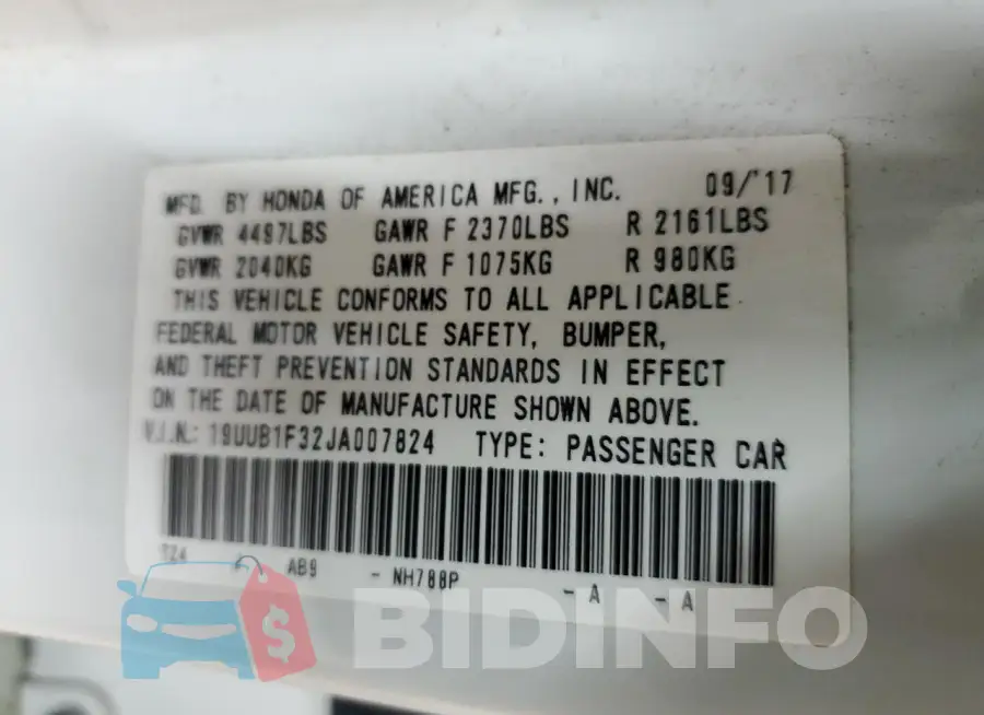 19UUB1F32JA007824 Photo# 13