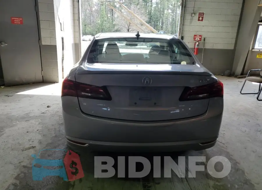 19UUB2F38FA018422 Photo# 6