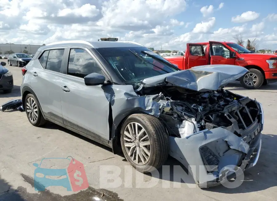 3N1CP5CV0RL495512 Photo# 4