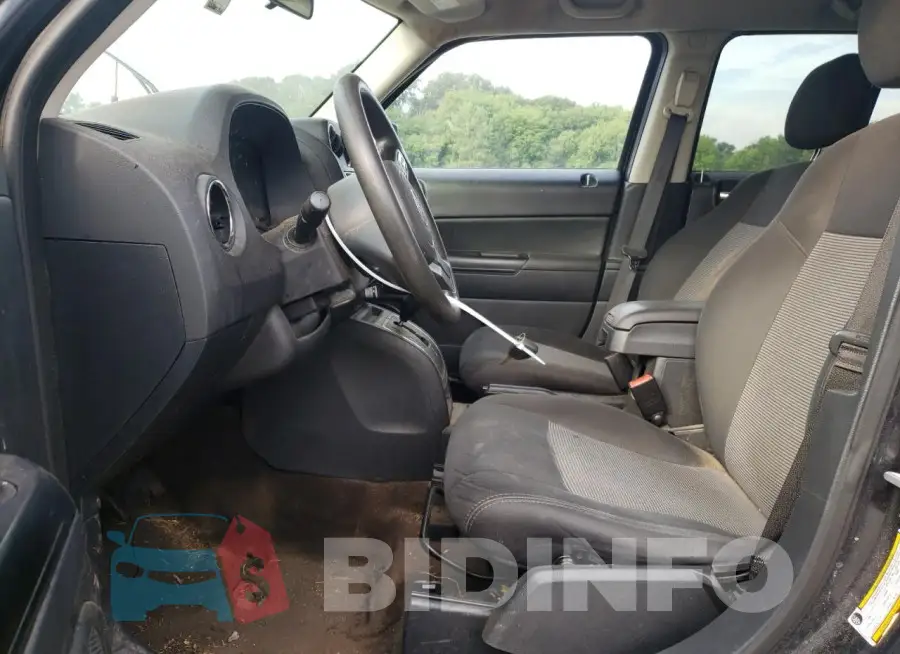 1C4NJPBB9FD318016 Photo# 7