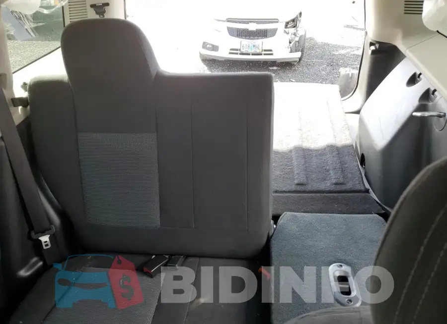 1C4NJRFB6HD175017 Photo# 10