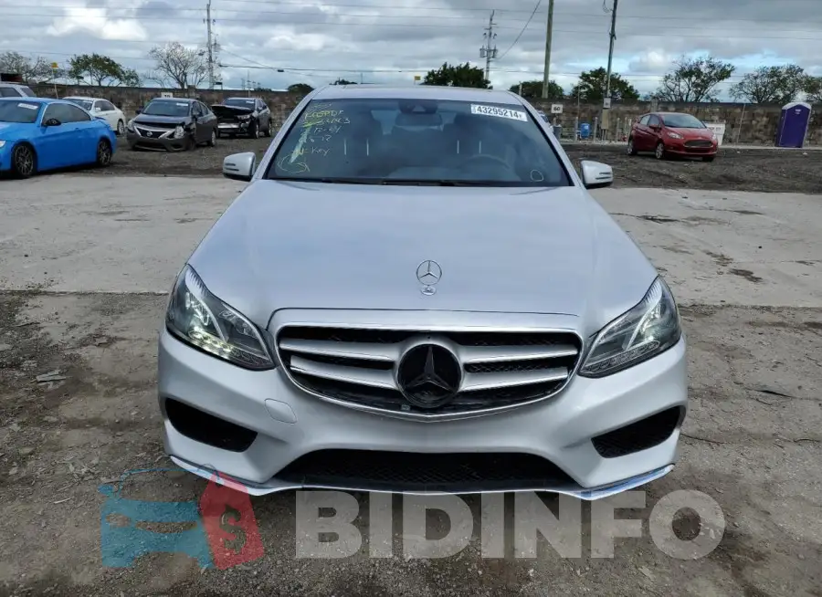 WDDHF5KB5FB104872 Photo# 5