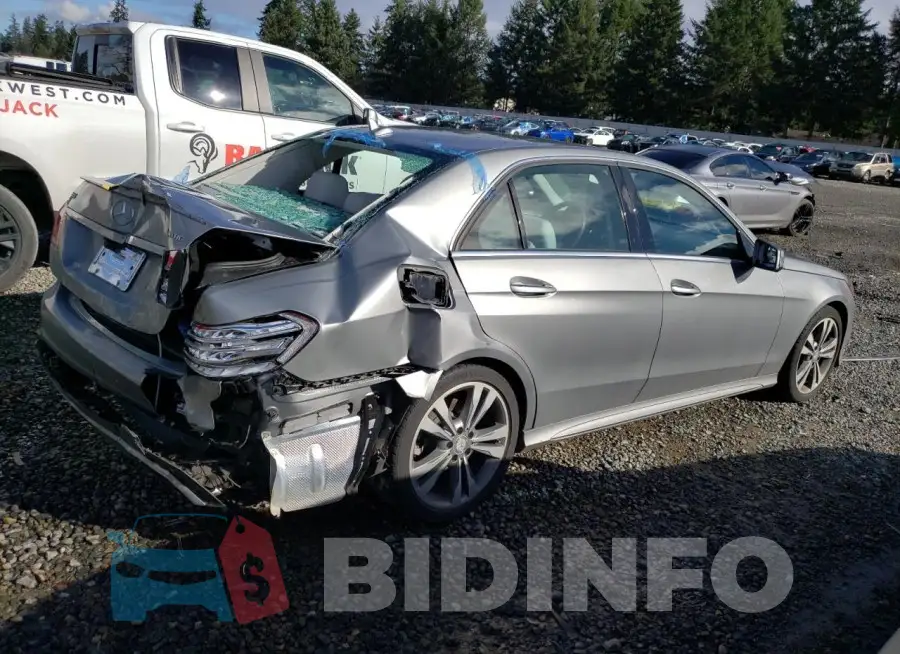 WDDHF8JB8FB085169 Photo# 3
