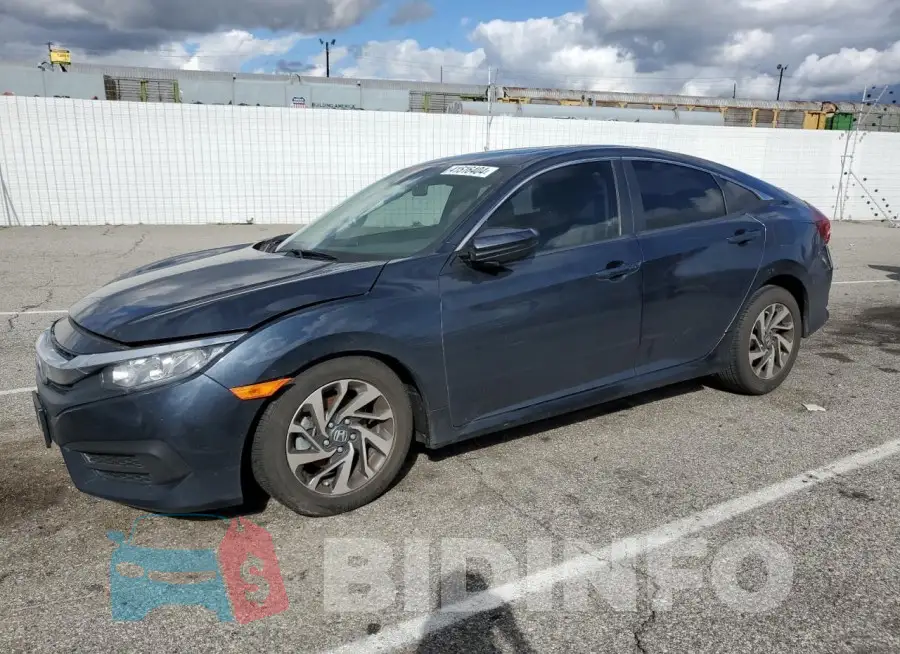 19XFC2F73GE018916 Photo# 1