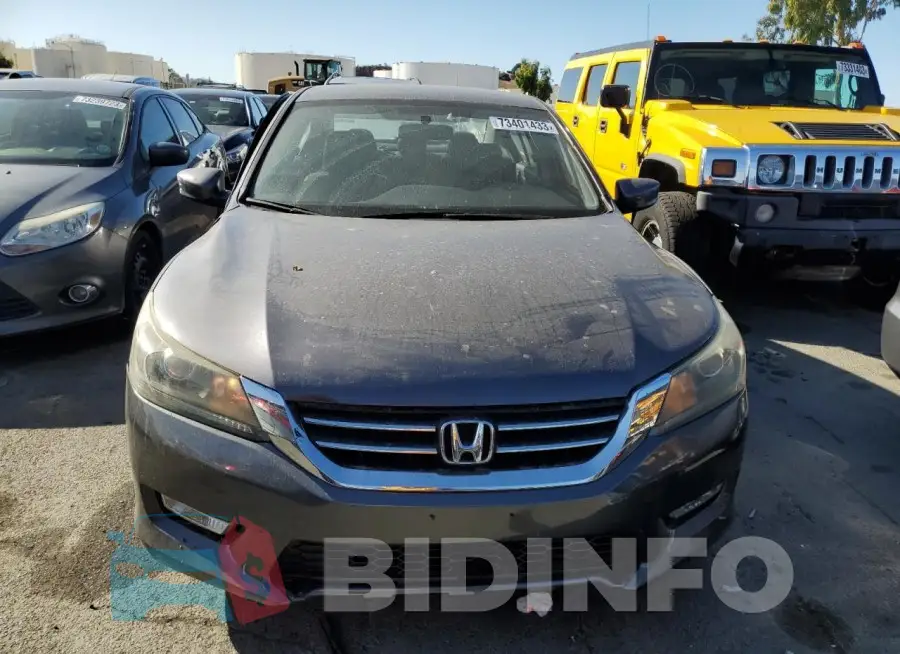 1HGCR2F50FA115168 Photo# 5