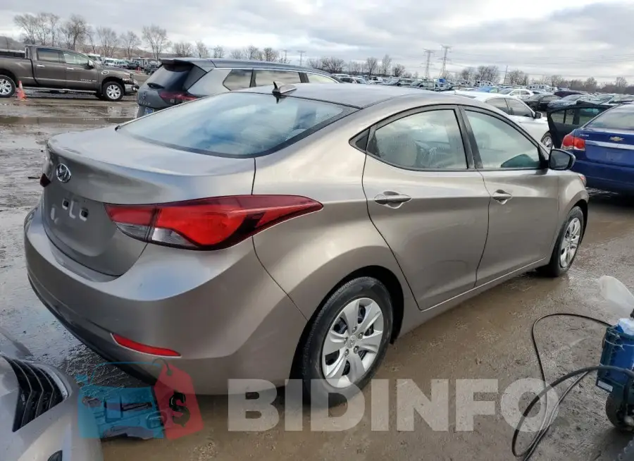 5NPDH4AE8GH768348 Photo# 3