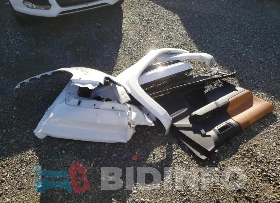 3TYRZ5CN9LT001137 Photo# 12