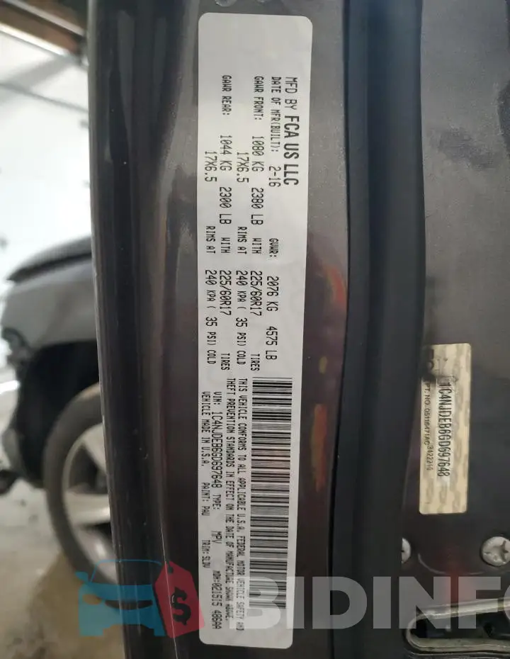 1C4NJDEB6GD697648 Photo# 13