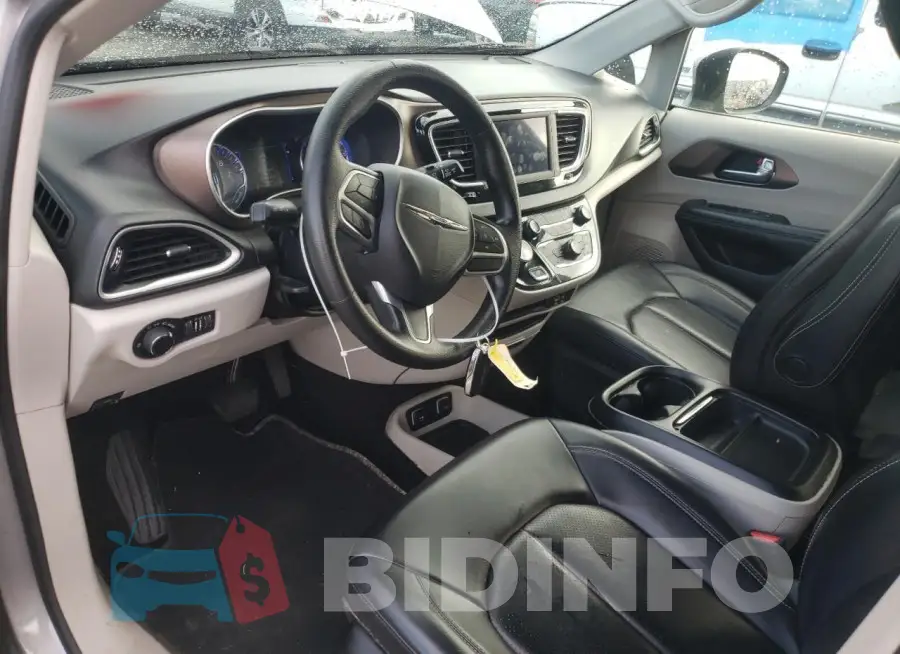 2C4RC1DGXLR176186 Photo# 8