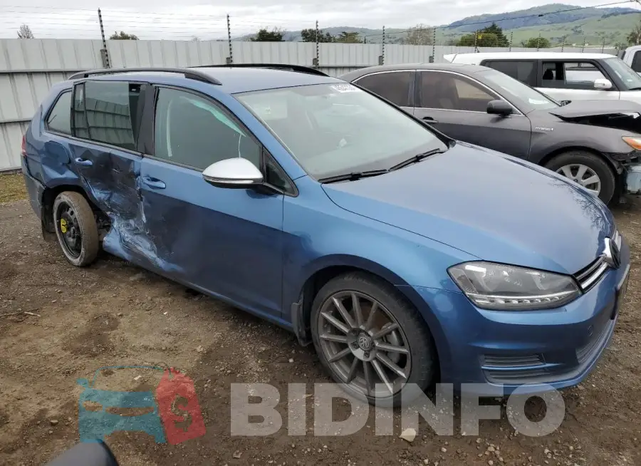 3VW017AU5HM503231 Photo# 4
