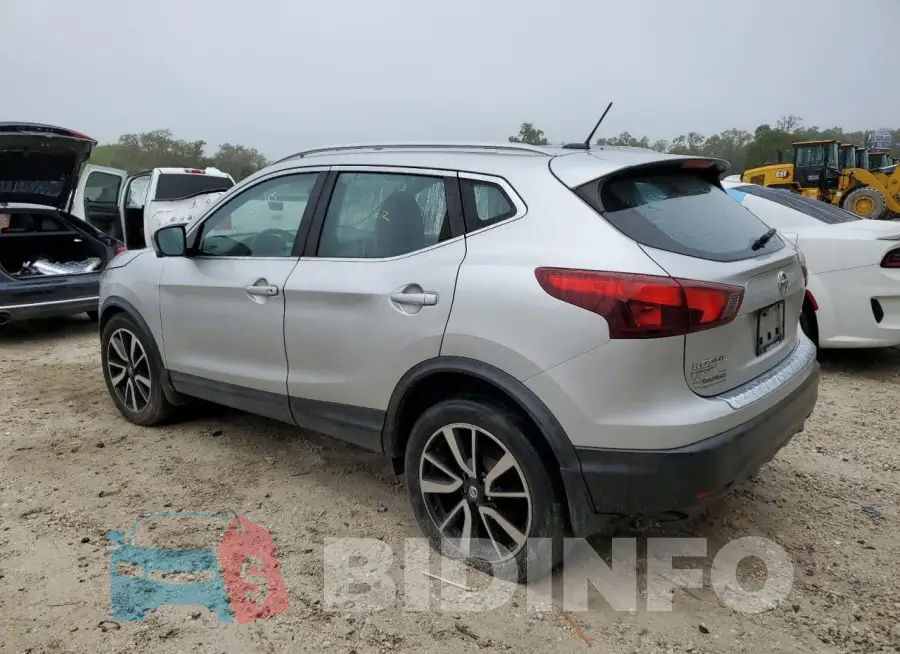 JN1BJ1CR7HW109847 Photo# 2