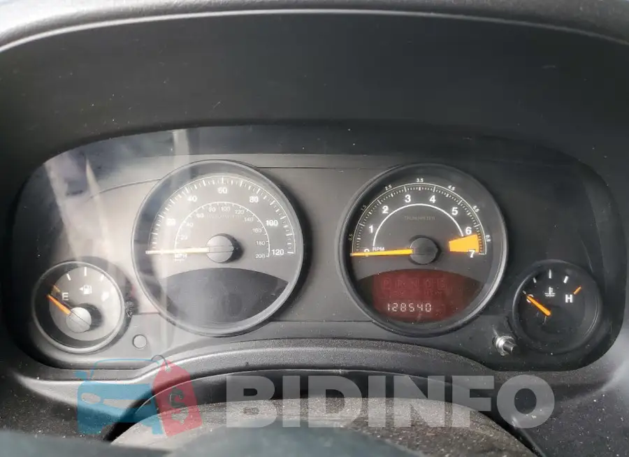 1C4NJPBBXGD532756 Photo# 9