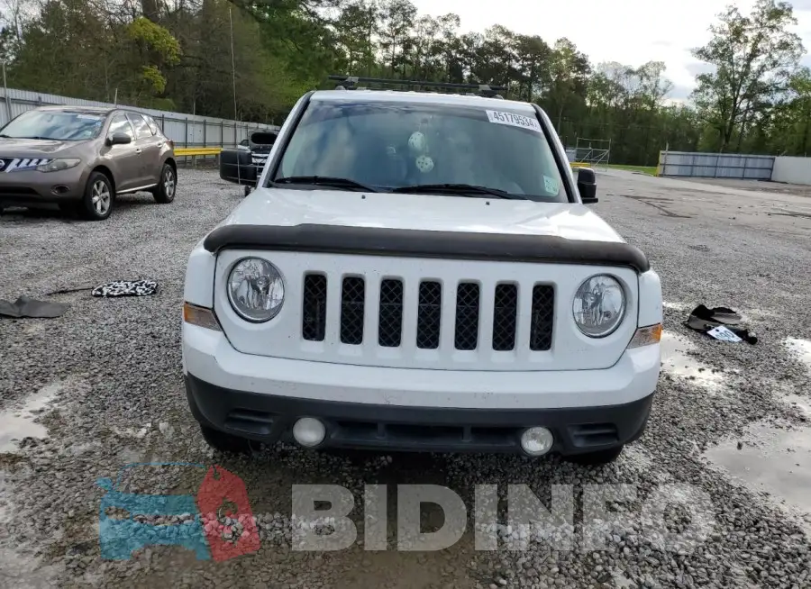 1C4NJPBBXGD532756 Photo# 5